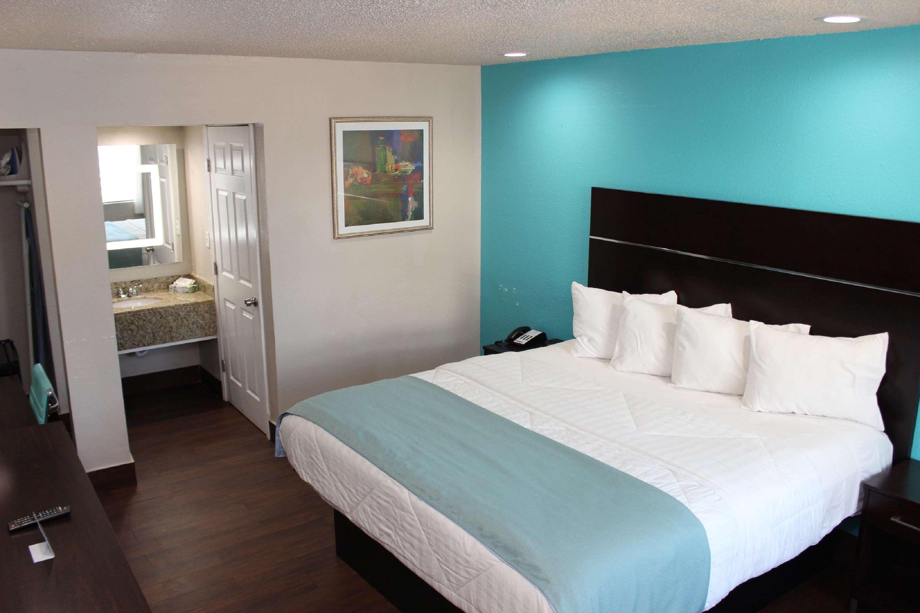 Western Hotel 3*